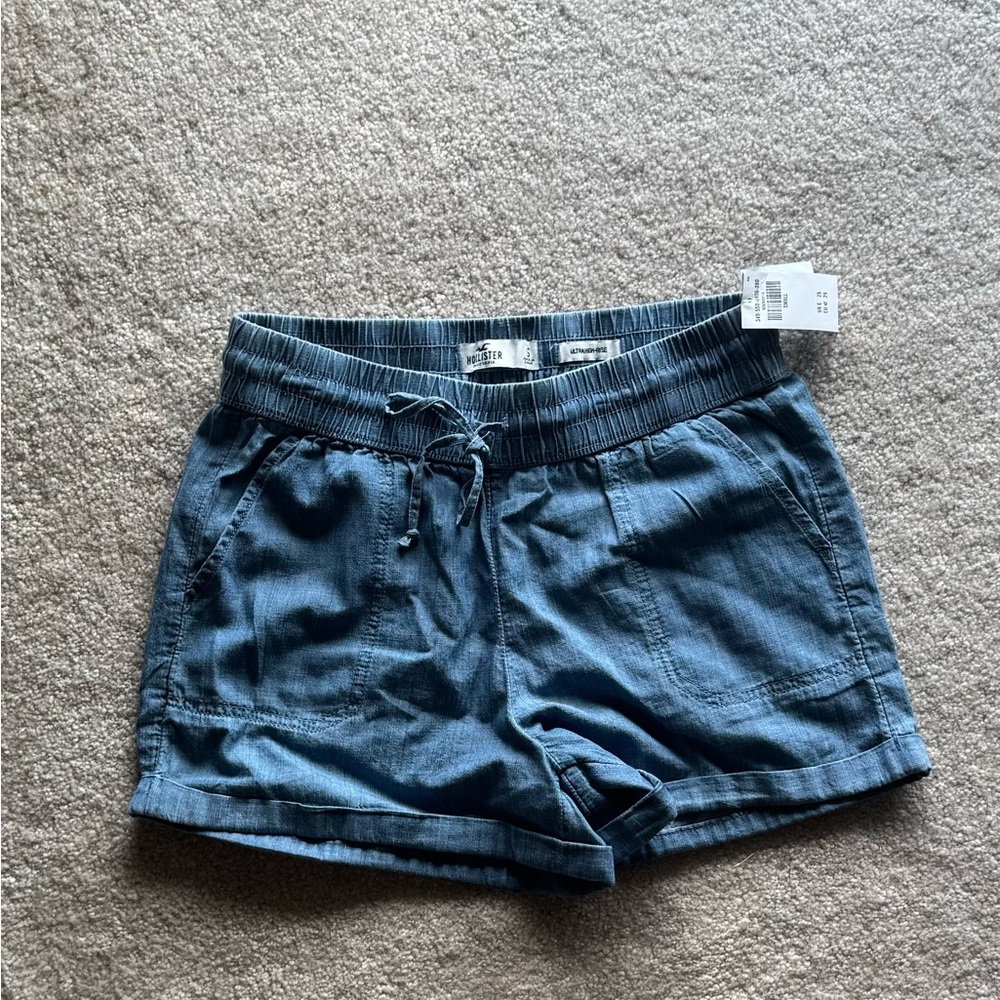 Hollister Ultra High-Rise Loose Denim Short